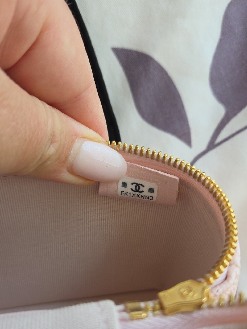 Chanel Caviar Vanity Bag - Picture 8 of 9
